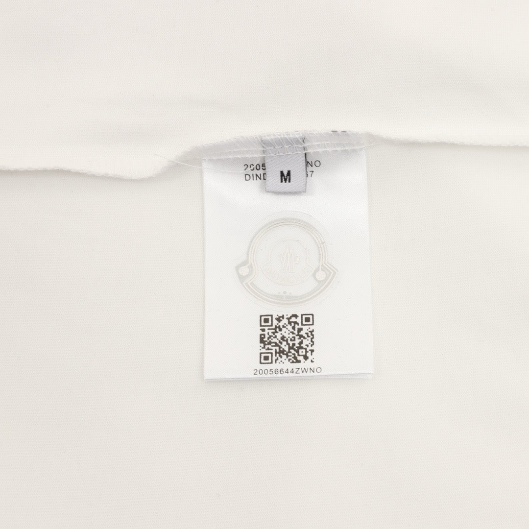 Moncler Graphic Logo T-Shirt - view 6