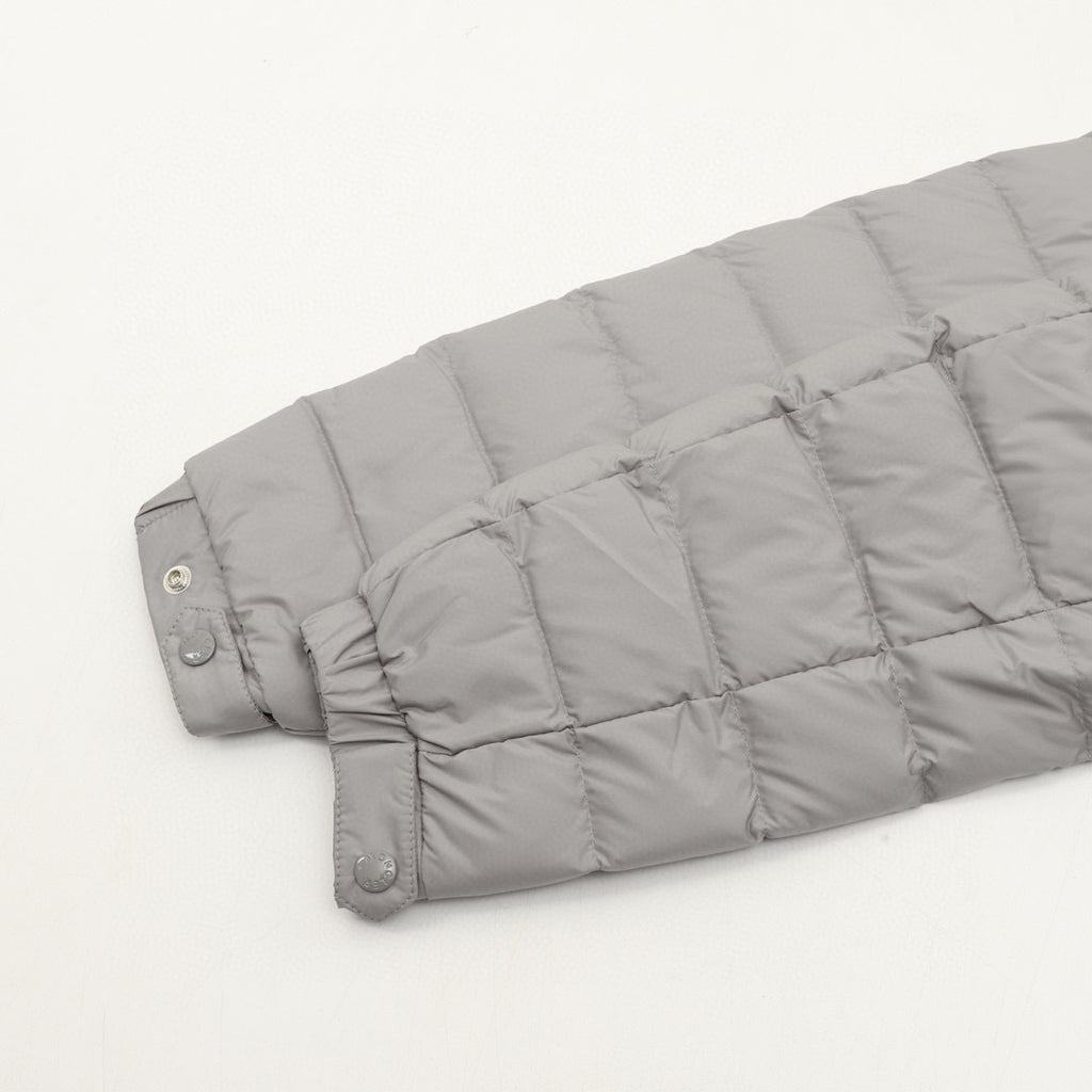 Moncler Hooded Zip-Up Logo Down Jacket - view 7