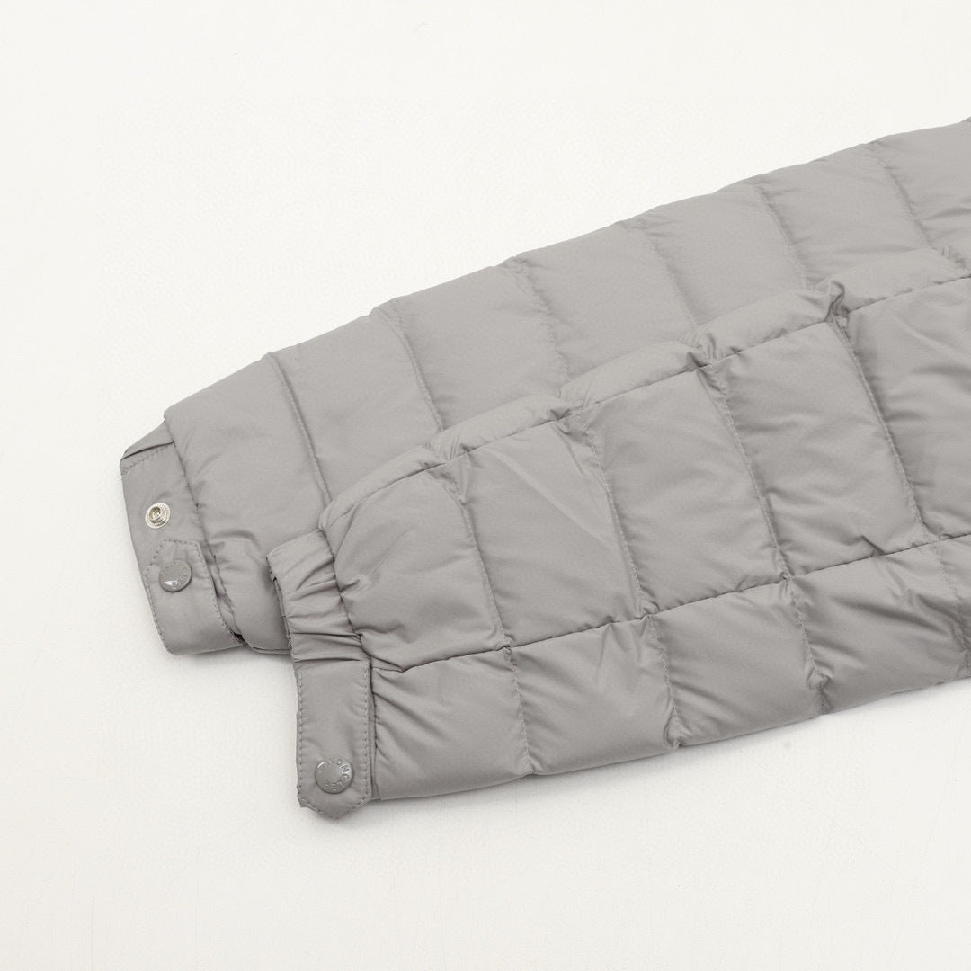 Moncler Hooded Zip-Up Logo Down Jacket - view 7