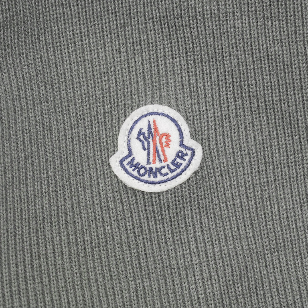 Moncler Hooded Zip-Up Lightweight Down Jacket - view 7