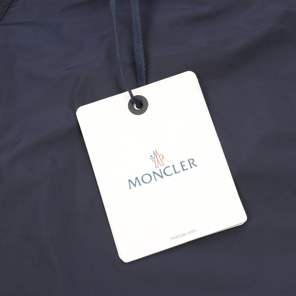 Moncler Embroidered Logo Short - view 7