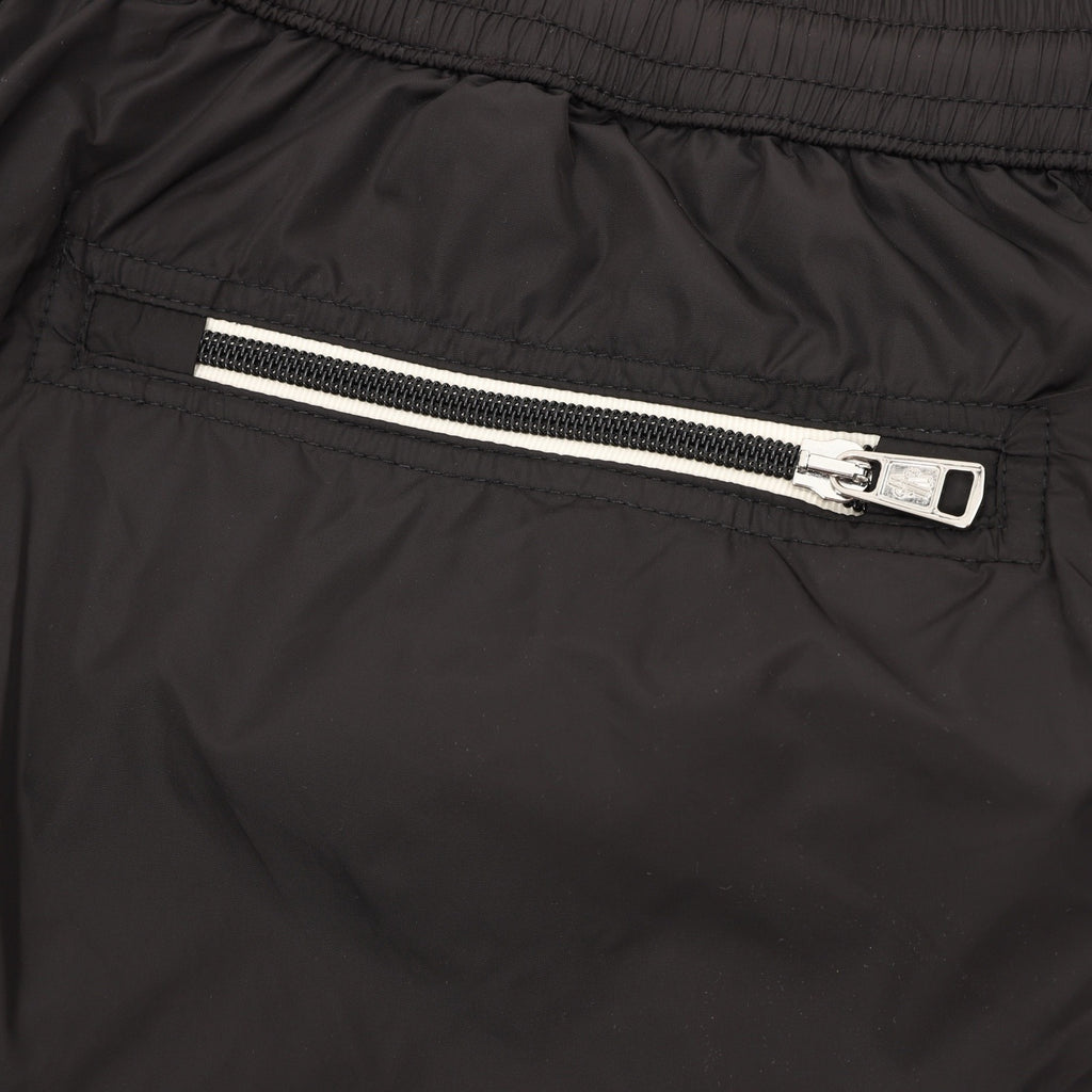 Moncler Embroidered Logo Short - view 7