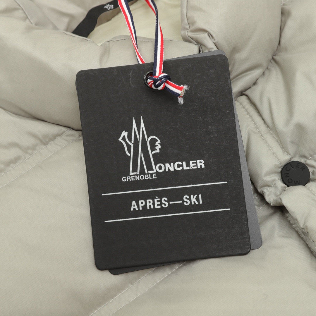 Moncler Logo Lightweight Vest - view 7