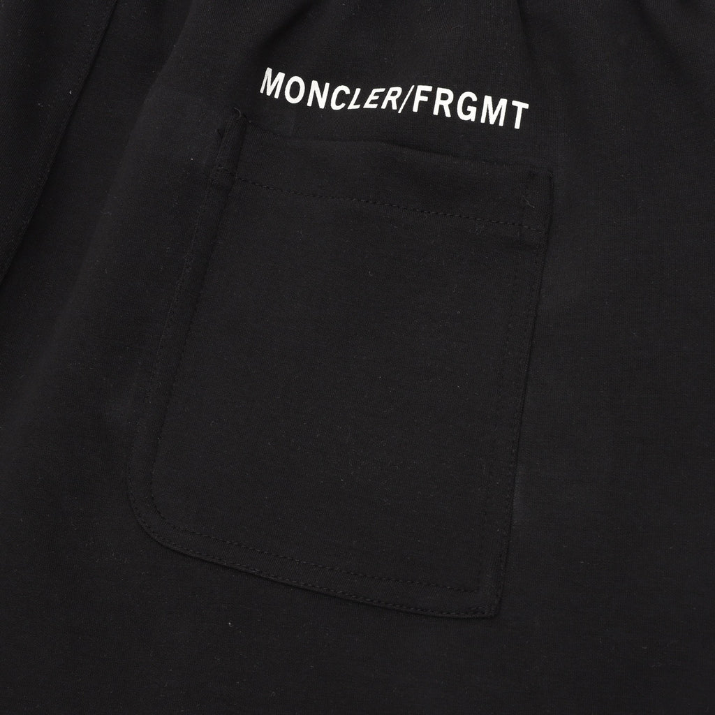 Moncler Embroidered Logo Short - view 7