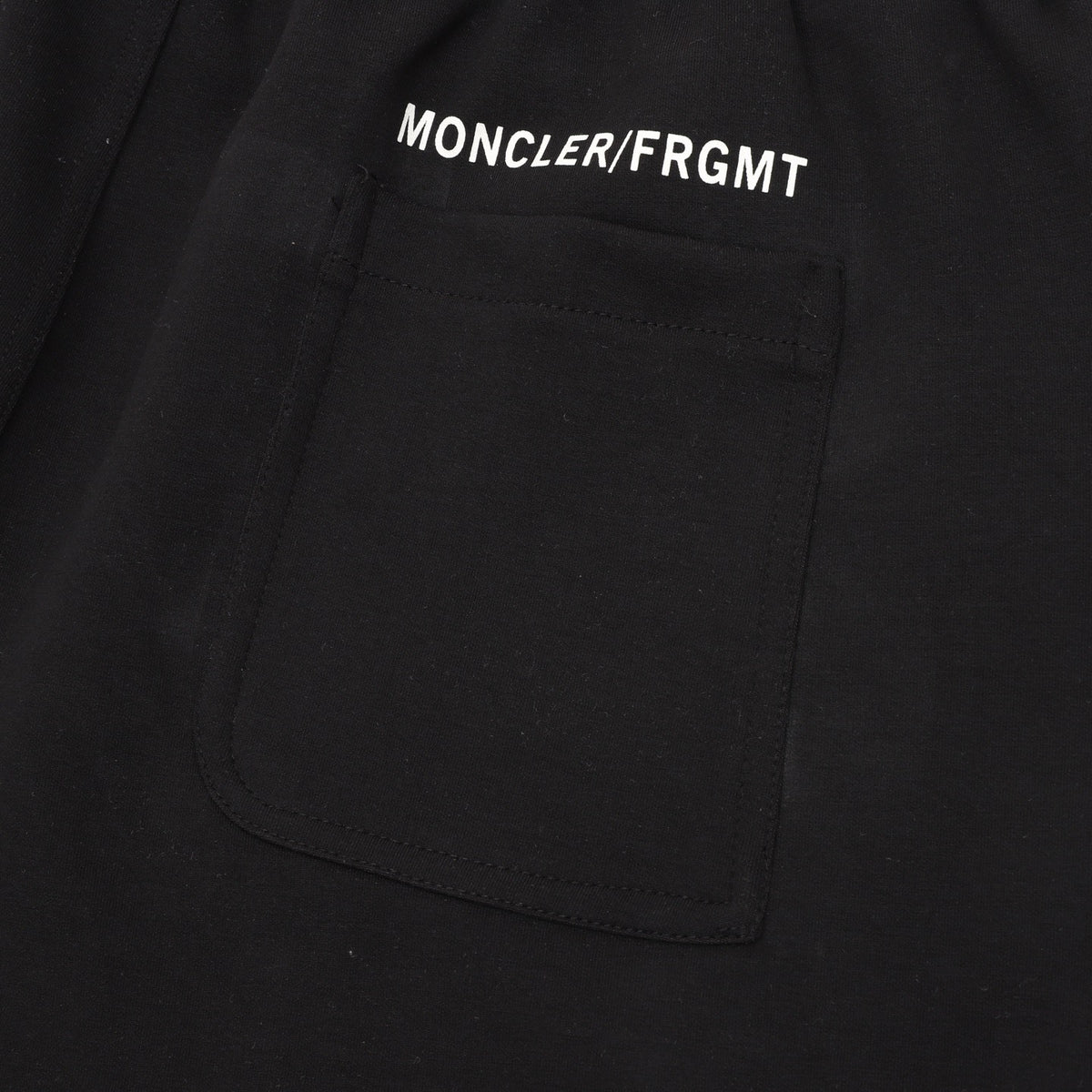 Moncler Embroidered Logo Short - view 7