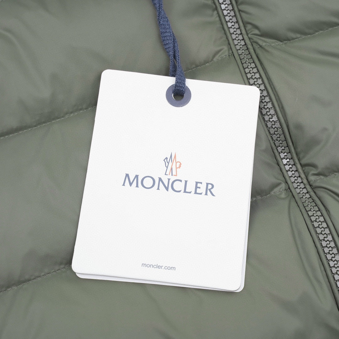 Moncler Hooded Zip-Up Lightweight Down Jacket - view 8