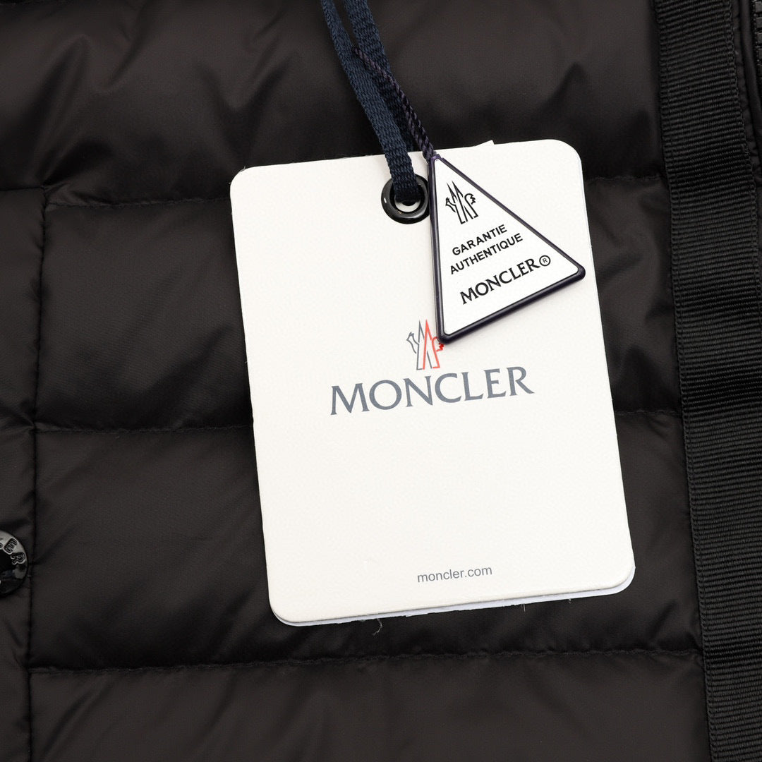 Moncler Hooded Zip-Up Lightweight Down Jacket - view 8