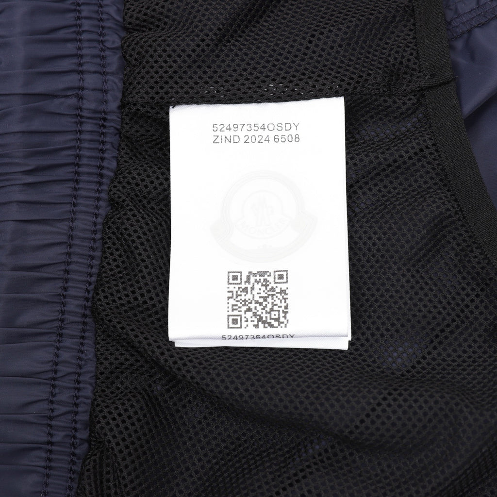 Moncler Logo Lightweight Short - White - view 9