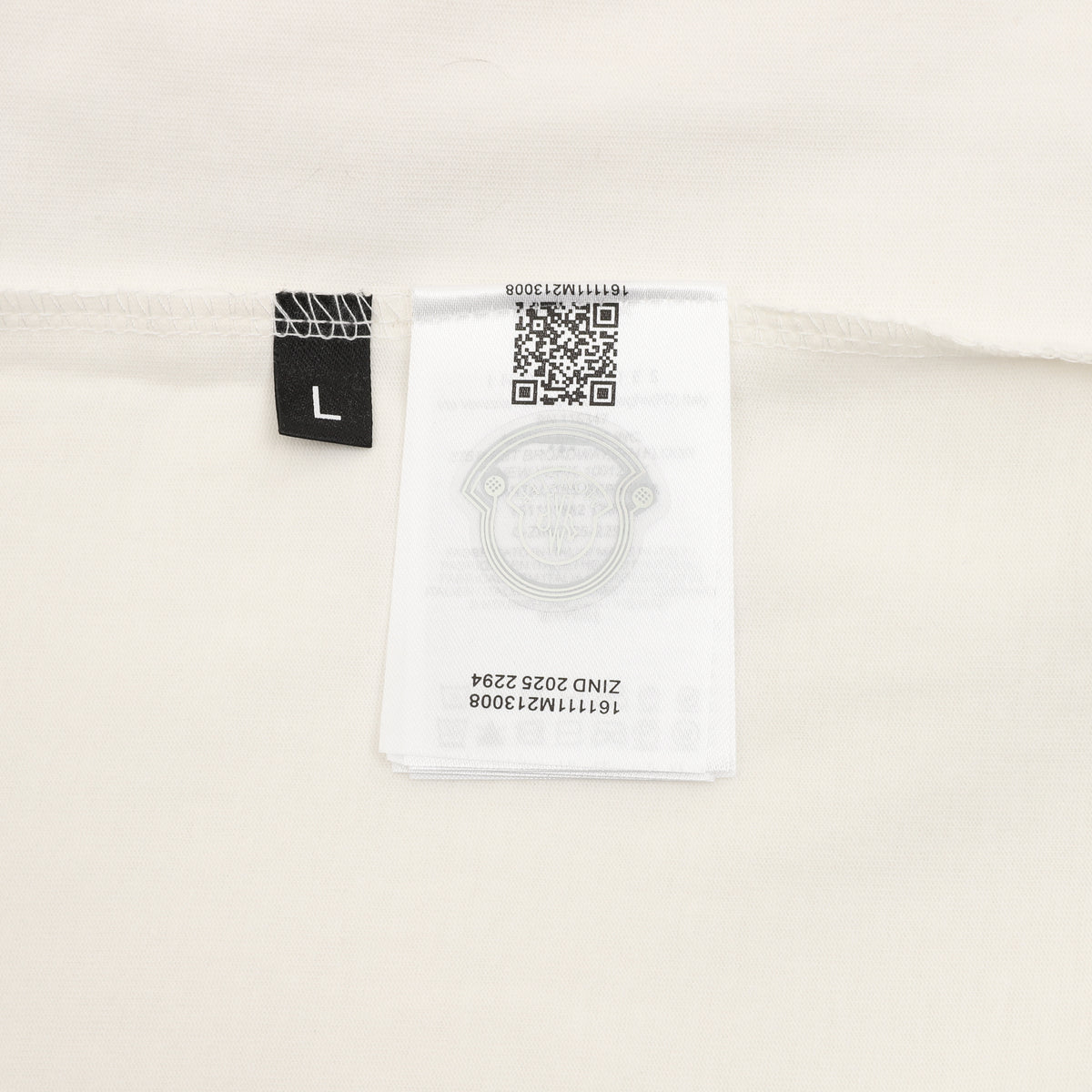 Moncler Embroidered Logo T-Shirt - Black - view 9