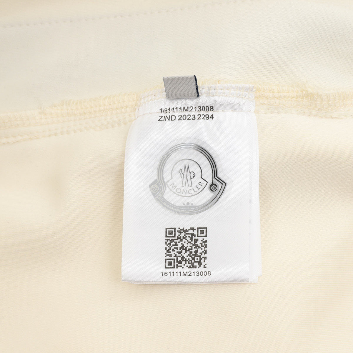 Moncler Logo Short - view 9