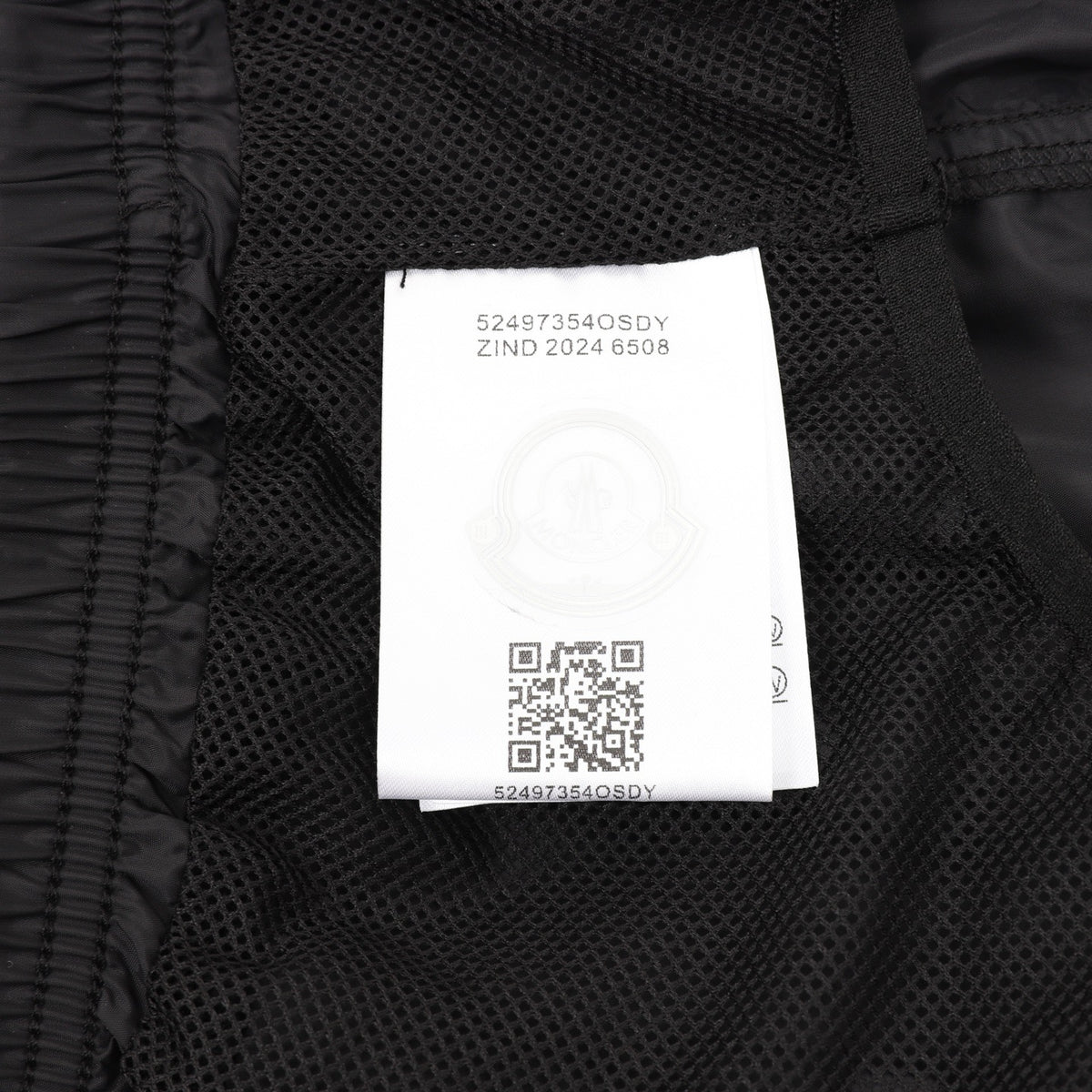 Moncler Logo Lightweight Short - White - view 9